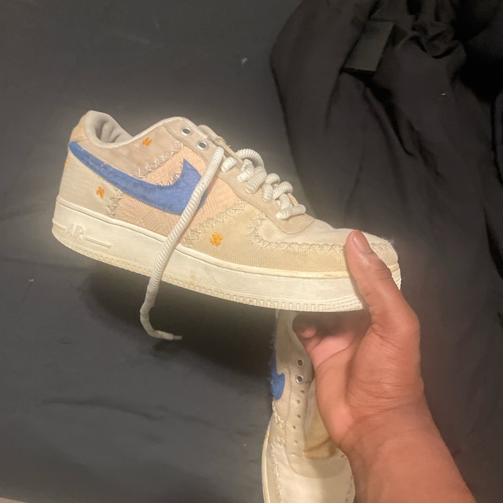 Nike Tan and Blue Casual Sneakers